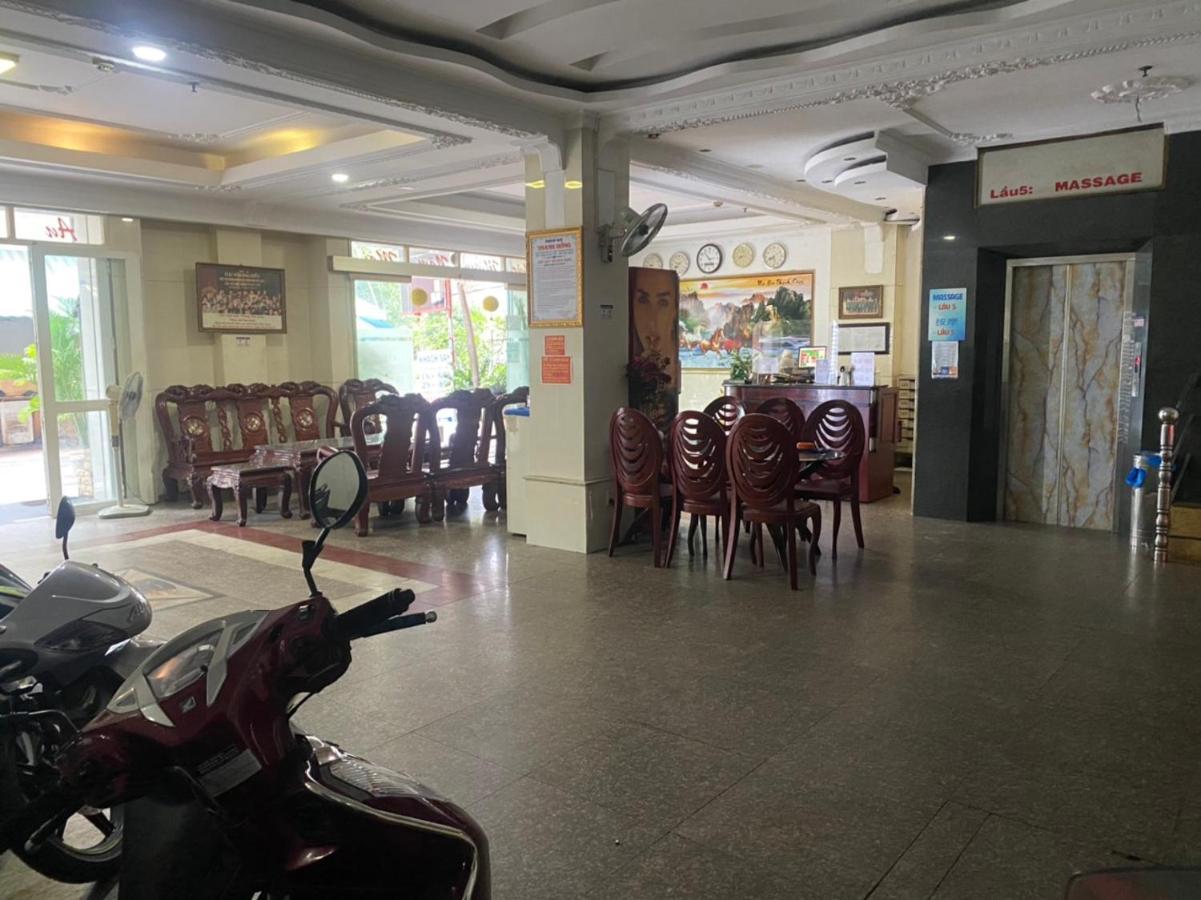 Khach San Thanh Hong Ho Chi Minh City Exterior photo