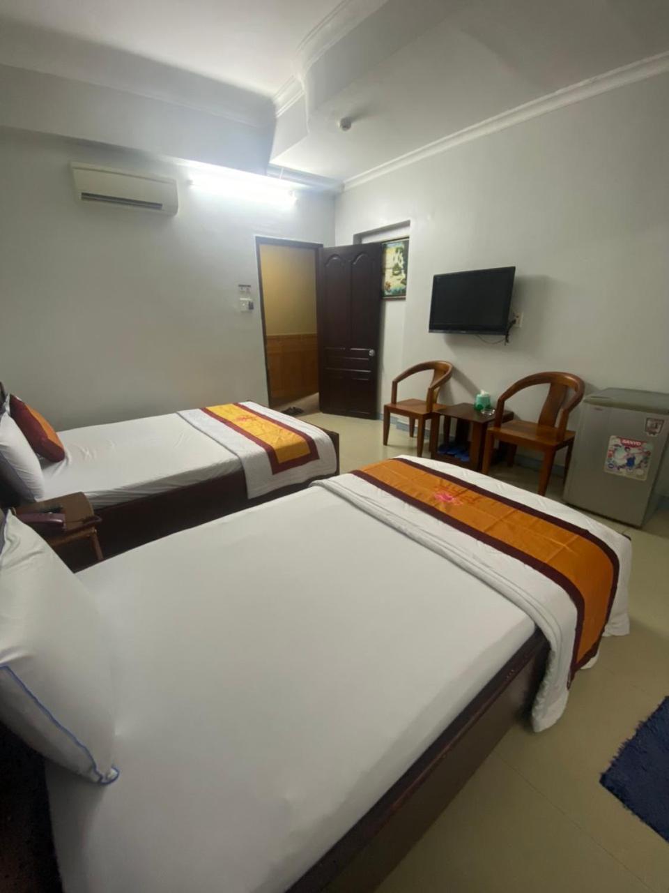 Khach San Thanh Hong Ho Chi Minh City Exterior photo